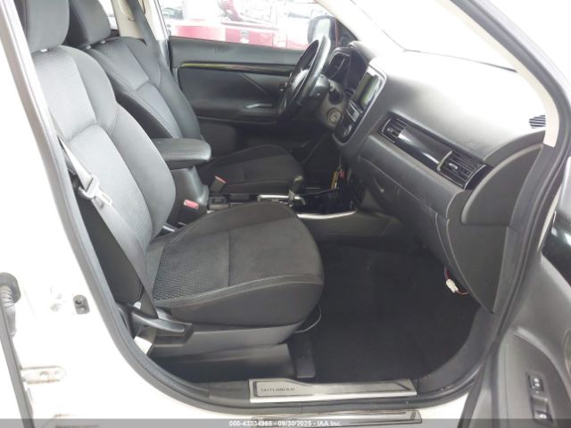 2019 MITSUBISHI OUTLANDER JA4AD2A32KZ054647 Photo 4