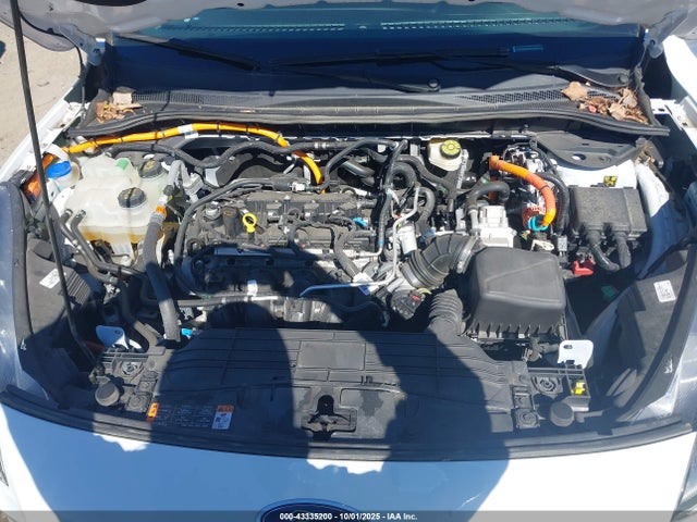 1FMCU9BZ6NUA60524 Ford hev/phev