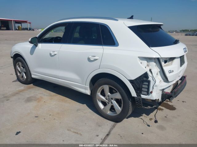 2019 AUDI Q3 WA1AECF39K1087851 Photo 2