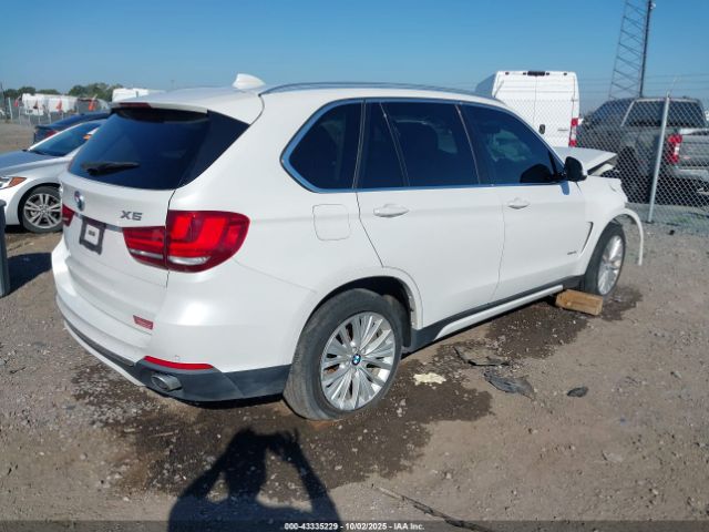 2016 BMW X5 5UXKR0C56G0U10042 Photo 3