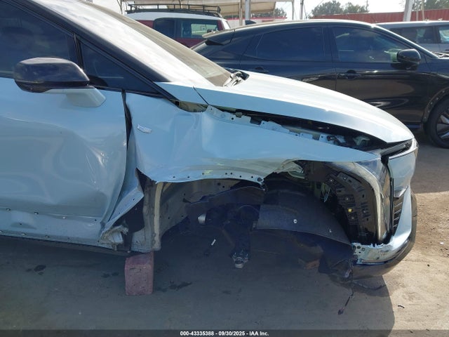 2025 CADILLAC OPTIQ 3GYK3GMR7SS247216 Photo 5