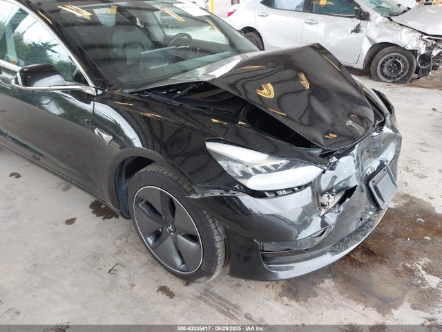 2018 TESLA MODEL 3 5YJ3E1EA0JF077072 Photo 5