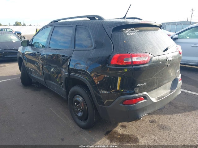 1C4PJMAB0HW555915 Jeep Cherokee Sport 4x4