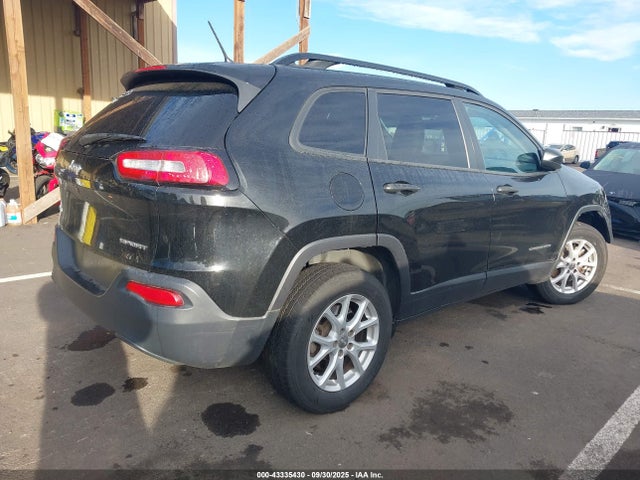 1C4PJMAB0HW555915 Jeep Cherokee Sport 4x4