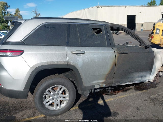 1C4RJHAG8RC194304 Jeep Grand Cherokee Laredo 4x4
