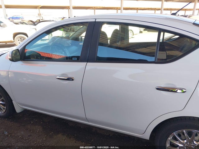 2013 Nissan Versa 1.6 Sv მანქანა იყიდება აუქციონზე, vin: 3N1CN7AP8DL860808, აუქციონის ნომერი: 43335577