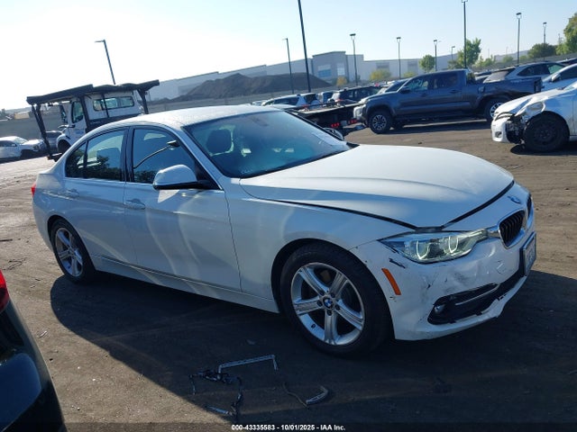 BMW 2018 2018 WBA8E5C5XJA507439 Image 13