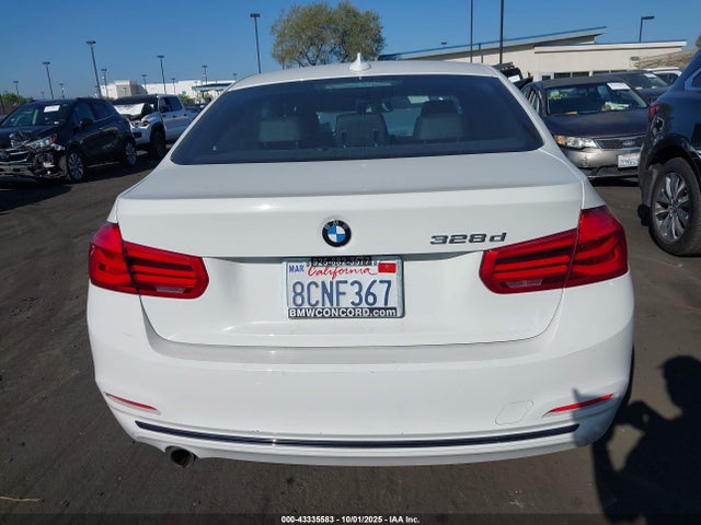 BMW 2018 2018 WBA8E5C5XJA507439 Image 16