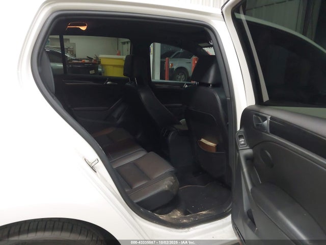 Volkswagen GTI 2014 WVWHD7AJ8EW010531 Image 8