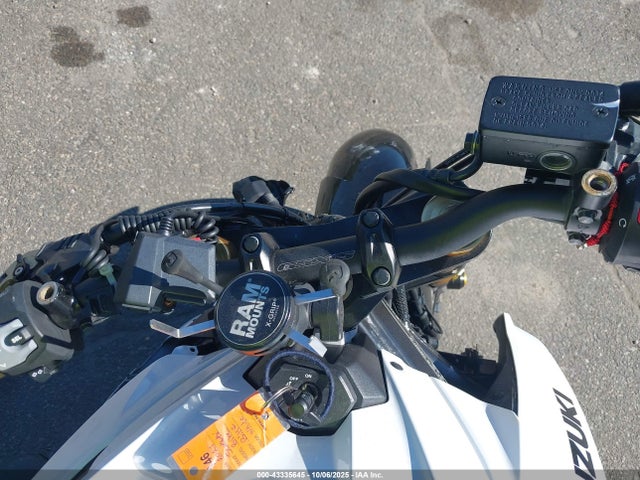 JS1C533BXM7100370 Suzuki R749-