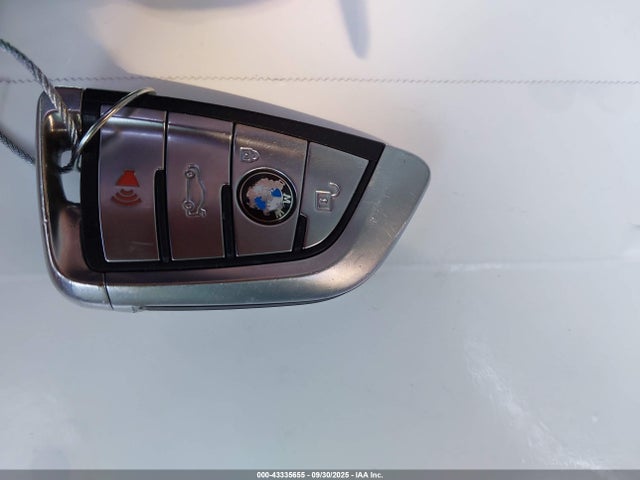 BMW X5 2016 5UXKR2C55G0R71733 Image 11