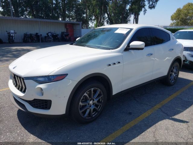 2018 MASERATI LEVANTE ZN661XUA0JX293666 Photo 1