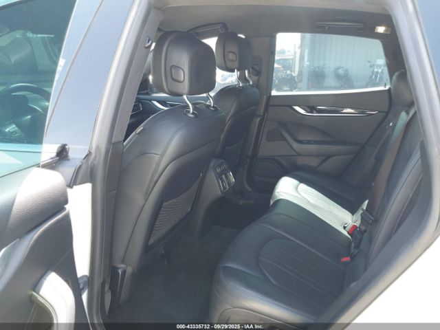 2018 MASERATI LEVANTE ZN661XUA0JX293666 Photo 7