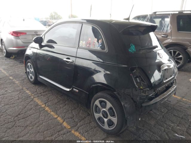 2017 FIAT 500E 3C3CFFGE0HT654287 Photo 2