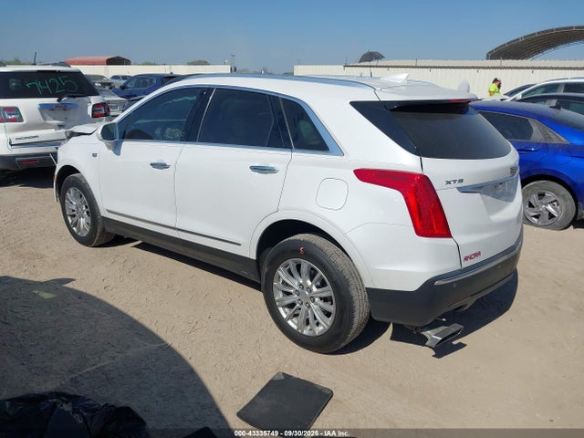 2019 CADILLAC XT5 1GYKNARS7KZ190554 Photo 2