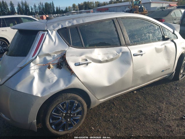 Nissan Leaf 2015 1N4AZ0CP2FC316404 Image 17