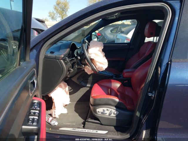 2018 PORSCHE MACAN WP1AG2A57JLB61143 Photo 4