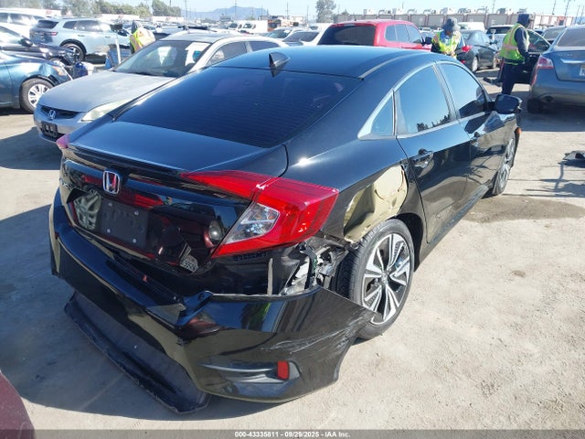Honda l15b7 2017 2HGFC1F32HH645024 Image 4
