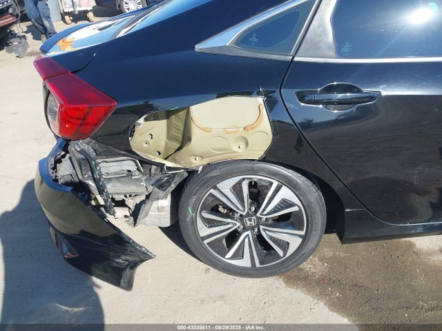 Honda l15b7 2017 2HGFC1F32HH645024 Image 6
