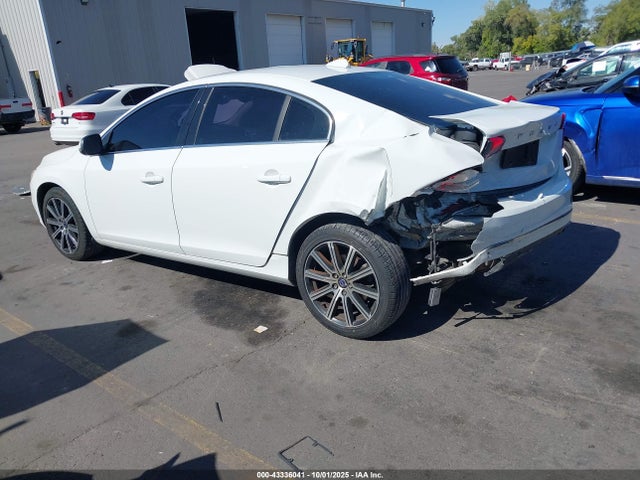 2016 VOLVO S60 INSCRIPTION LYV402FK8GB112497 Photo 2