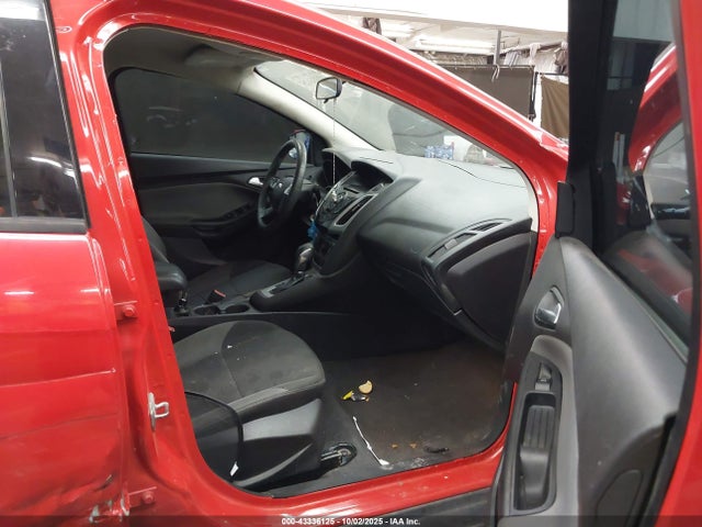 Ford Focus 2014 1FADP3F28EL321593 Image 5
