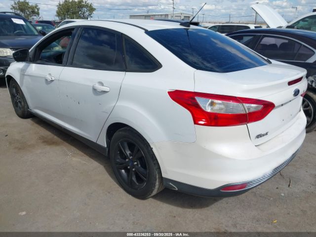 2014 FORD FOCUS 1FADP3F28EL349832 Photo 2