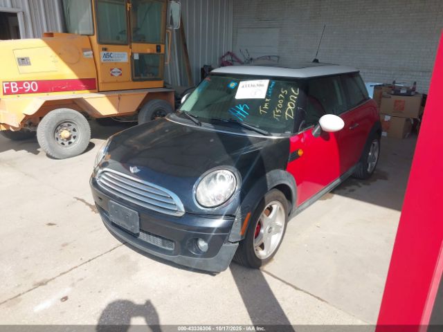 2007 MINI COOPER WMWMF33557TT50075 Photo 1