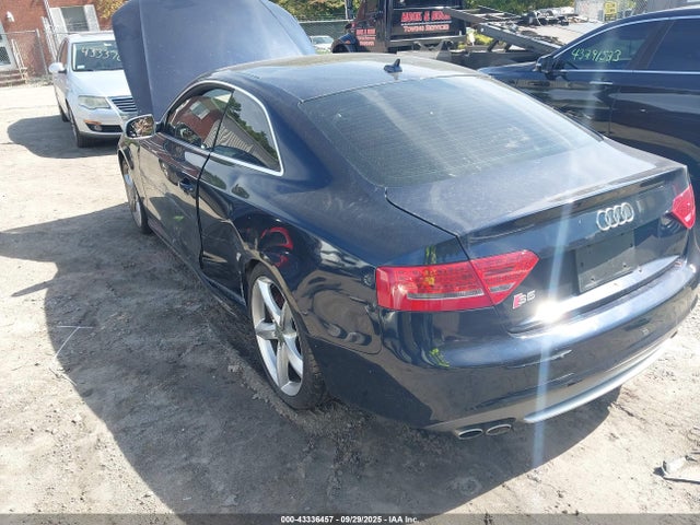 2010 AUDI S5 WAUVVAFR2AA046179 Photo 2