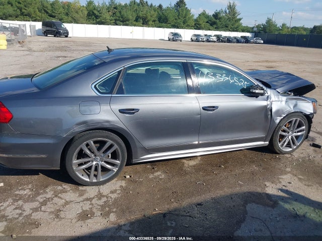 2016 Volkswagen Passat 1.8t R-line მანქანა იყიდება აუქციონზე, vin: 1VWAT7A3XGC033168, აუქციონის ნომერი: 43336525