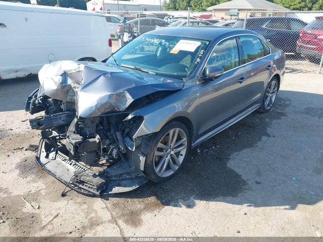 2016 Volkswagen Passat 1.8t R-line მანქანა იყიდება აუქციონზე, vin: 1VWAT7A3XGC033168, აუქციონის ნომერი: 43336525