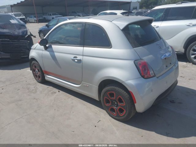 2013 FIAT 500E 3C3CFFGE1DT714152 Photo 2