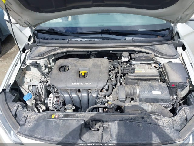 Hyundai 2017 2017 5NPD84LF9HH202870 Image 10
