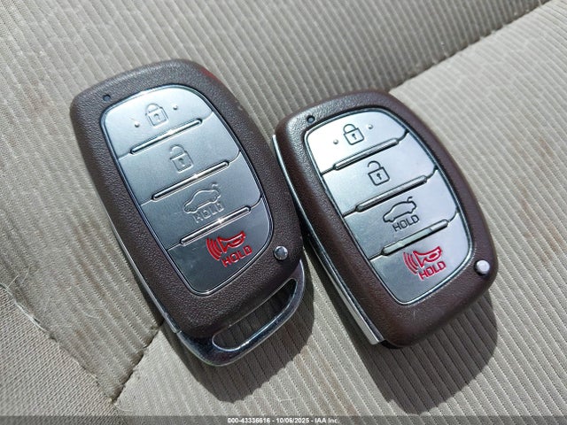 Hyundai 2017 2017 5NPD84LF9HH202870 Image 11