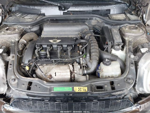 2008 MINI COOPER S CLUBMAN WMWMM33538TP71235 Photo 9