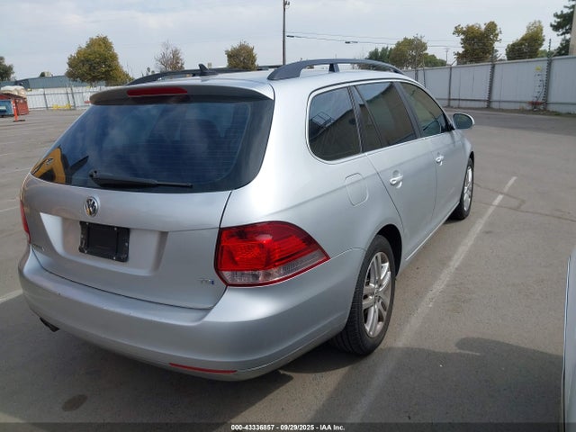 Volkswagen 2014 2014 3VWPL7AJ5EM613433 Image 4
