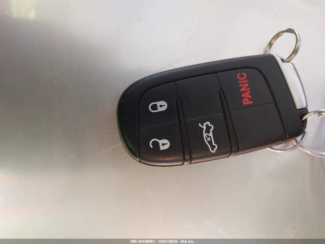Chrysler 2016 2016 1C3CCCABXGN112831 Image 11
