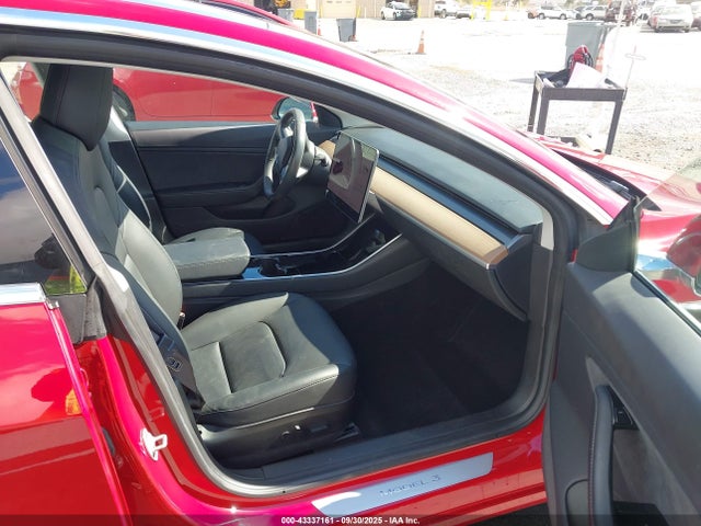 2018 TESLA MODEL 3 5YJ3E1EA6JF048014 Photo 4