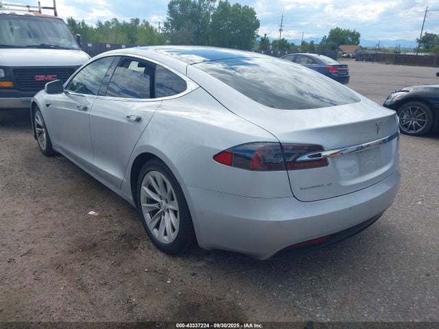 2017 TESLA MODEL S 5YJSA1E23HF185115 Photo 2