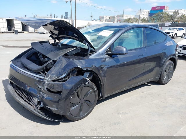 2026 TESLA MODEL Y 7SAYGDEE1TA401430 Photo 1