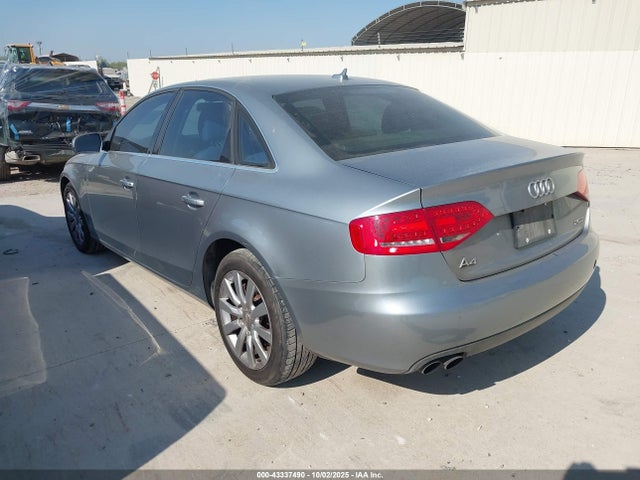 2011 AUDI A4 WAUEFAFLXBN032968 Photo 2