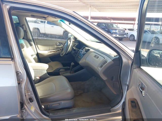 2002 HONDA ACCORD SDN 1HGCG16552A010104 Photo 4