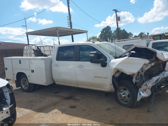 Chevrolet l8t 2021 1GB4YTE76MF291757 Image 17