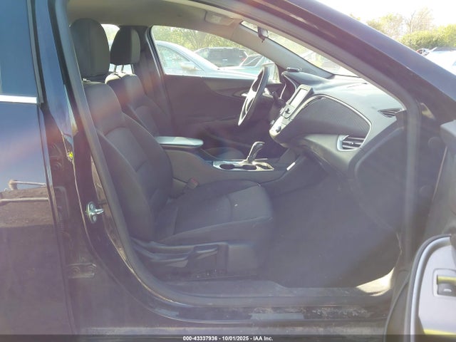 Chevrolet lfv - direct injection, variable valve timing, gen 1 2018 1G1ZC5ST2JF154638 Image 5