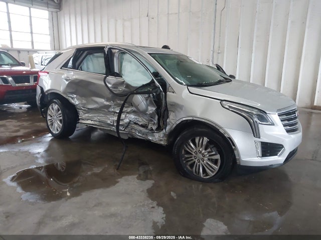 2017 CADILLAC XT5 1GYKNCRS7HZ296281 Photo 0