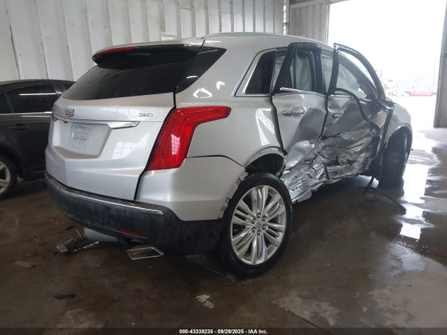 2017 CADILLAC XT5 1GYKNCRS7HZ296281 Photo 3