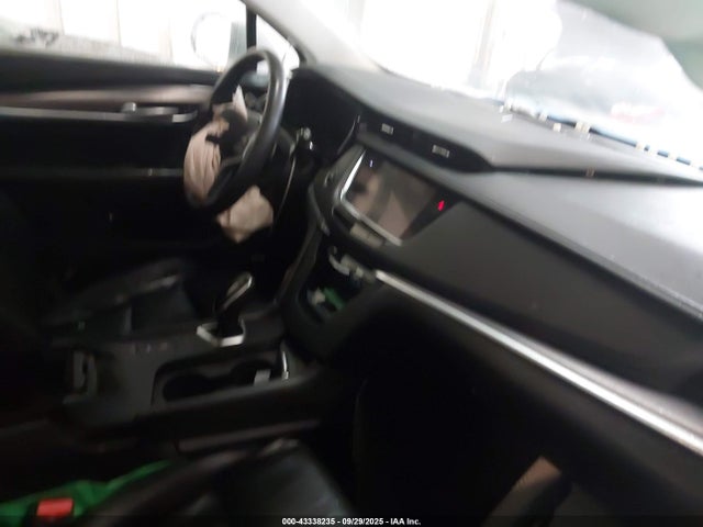 2017 CADILLAC XT5 1GYKNCRS7HZ296281 Photo 4