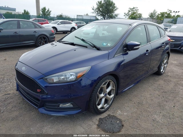 Ford 2016 2016 1FADP3L93GL228310 Image 2