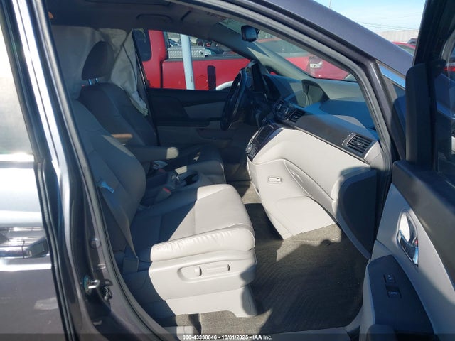 Honda j35z8 2017 5FNRL5H61HB027015 Image 5