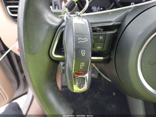 2022 PORSCHE MACAN WP1AA2A53NLB11184 Photo 10