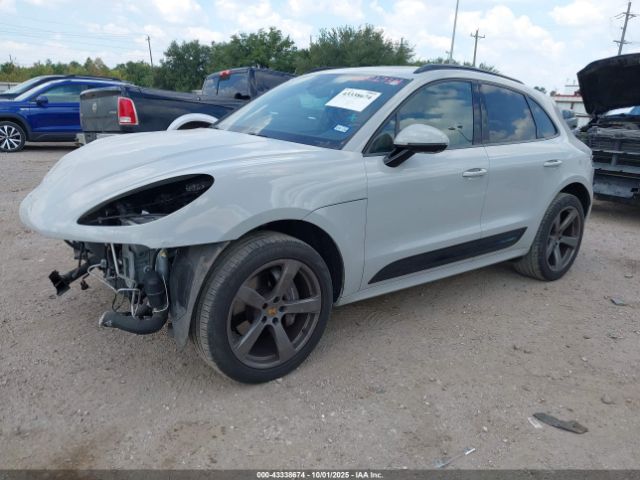 2022 PORSCHE MACAN WP1AA2A53NLB11184 Photo 1